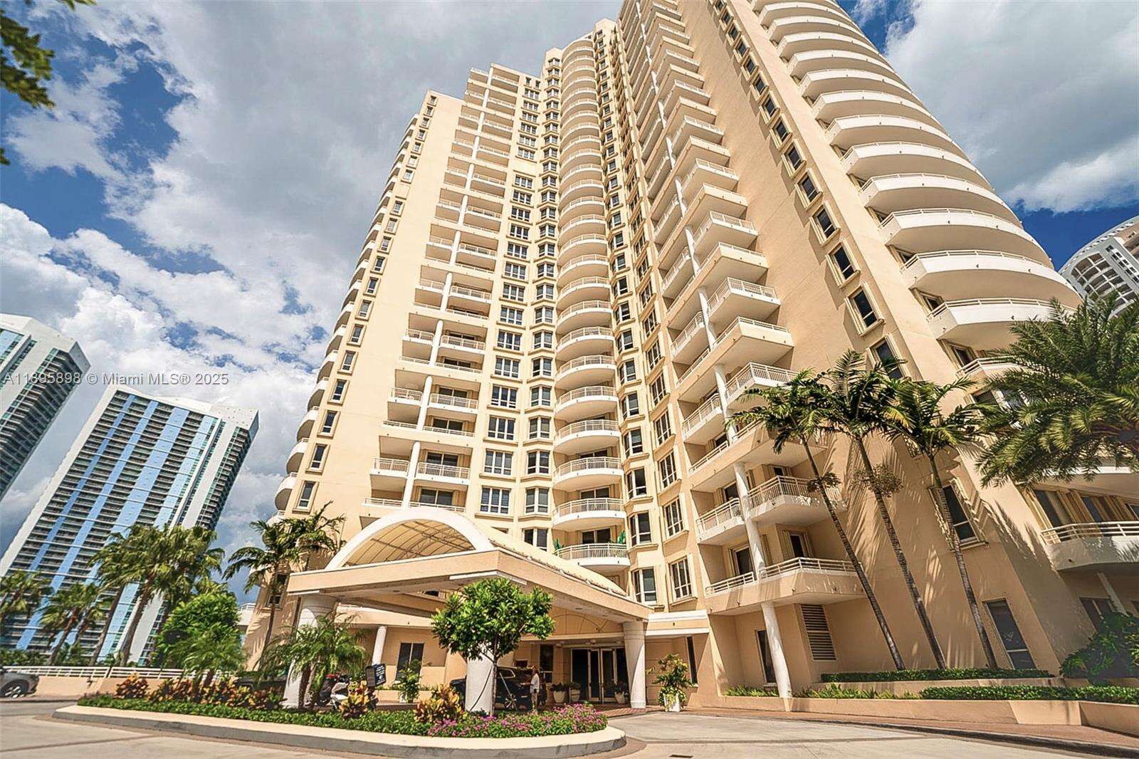 One Tequesta Point at 888 Brickell Key Dr, Miami, FL 33131 - For Sale photo 33