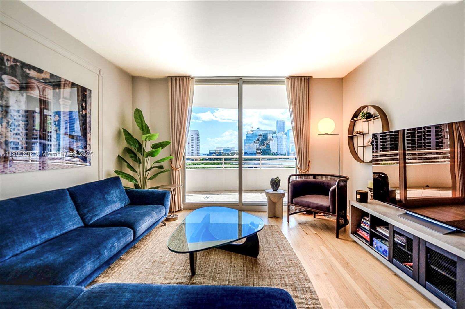 One Tequesta Point at 888 Brickell Key Dr, Miami, FL 33131 - For Sale photo 5