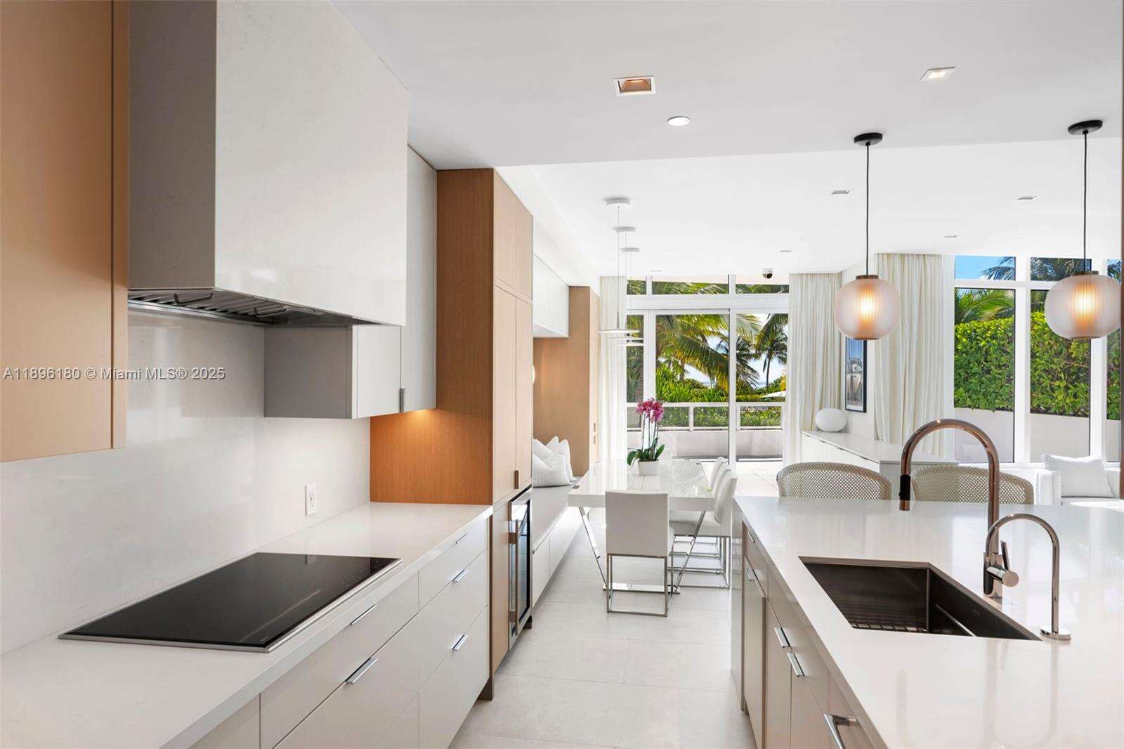 CONTINUUM ON SOUTH BEACH CONDO THE NORTH TOWER - 50 Pointe Dr, Miami Beach, FL 33139 | Picture 11