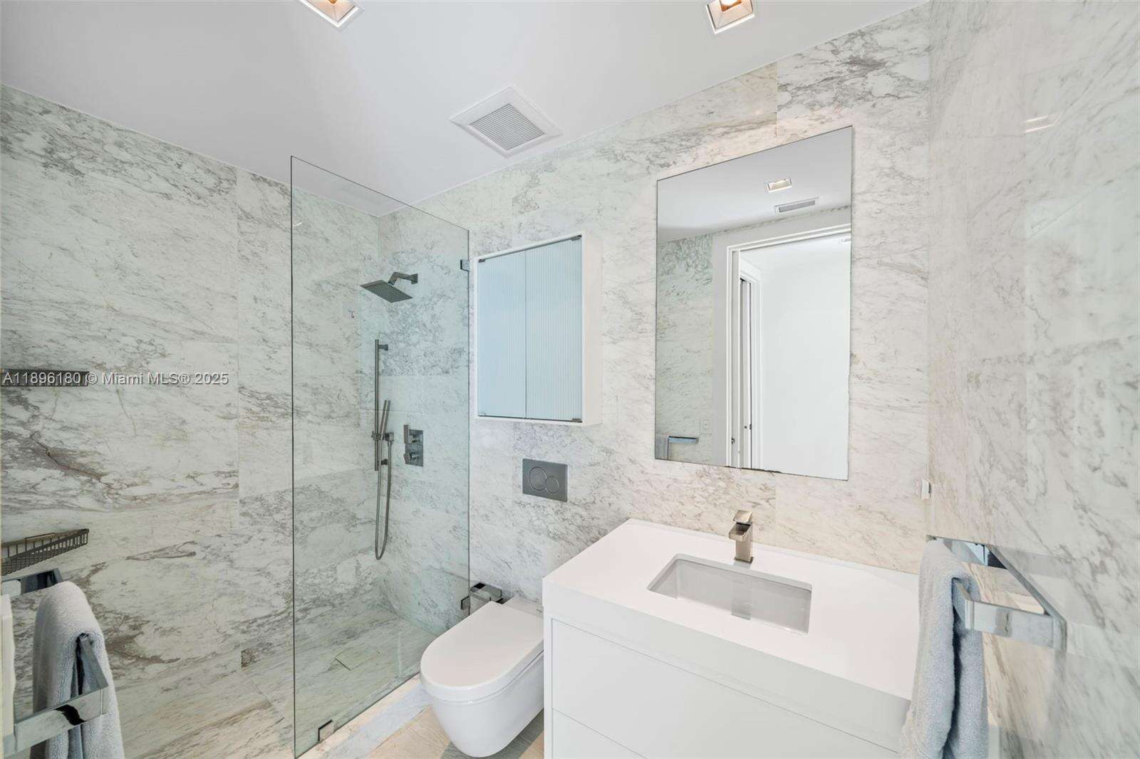 CONTINUUM ON SOUTH BEACH CONDO THE NORTH TOWER - 50 Pointe Dr, Miami Beach, FL 33139 | Picture 20
