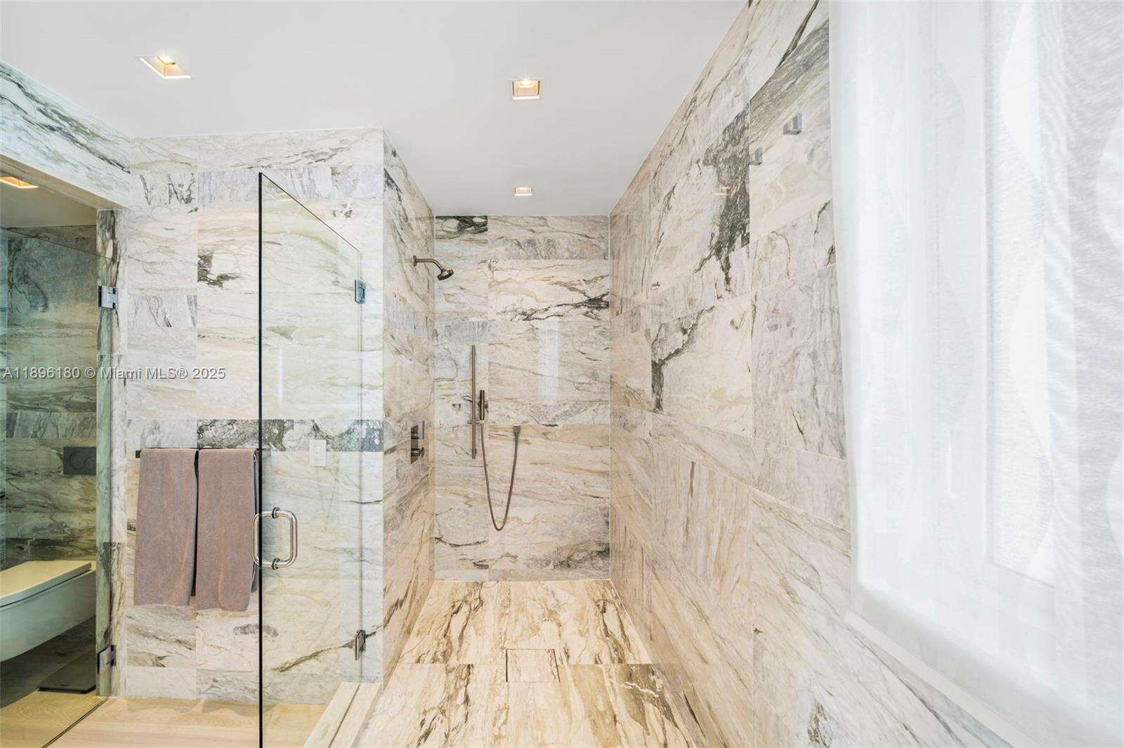 CONTINUUM ON SOUTH BEACH CONDO THE NORTH TOWER - 50 Pointe Dr, Miami Beach, FL 33139 | Picture 29