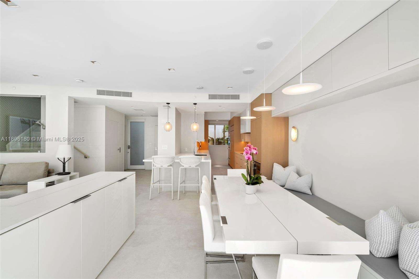 CONTINUUM ON SOUTH BEACH CONDO THE NORTH TOWER - 50 Pointe Dr, Miami Beach, FL 33139 | Picture 8