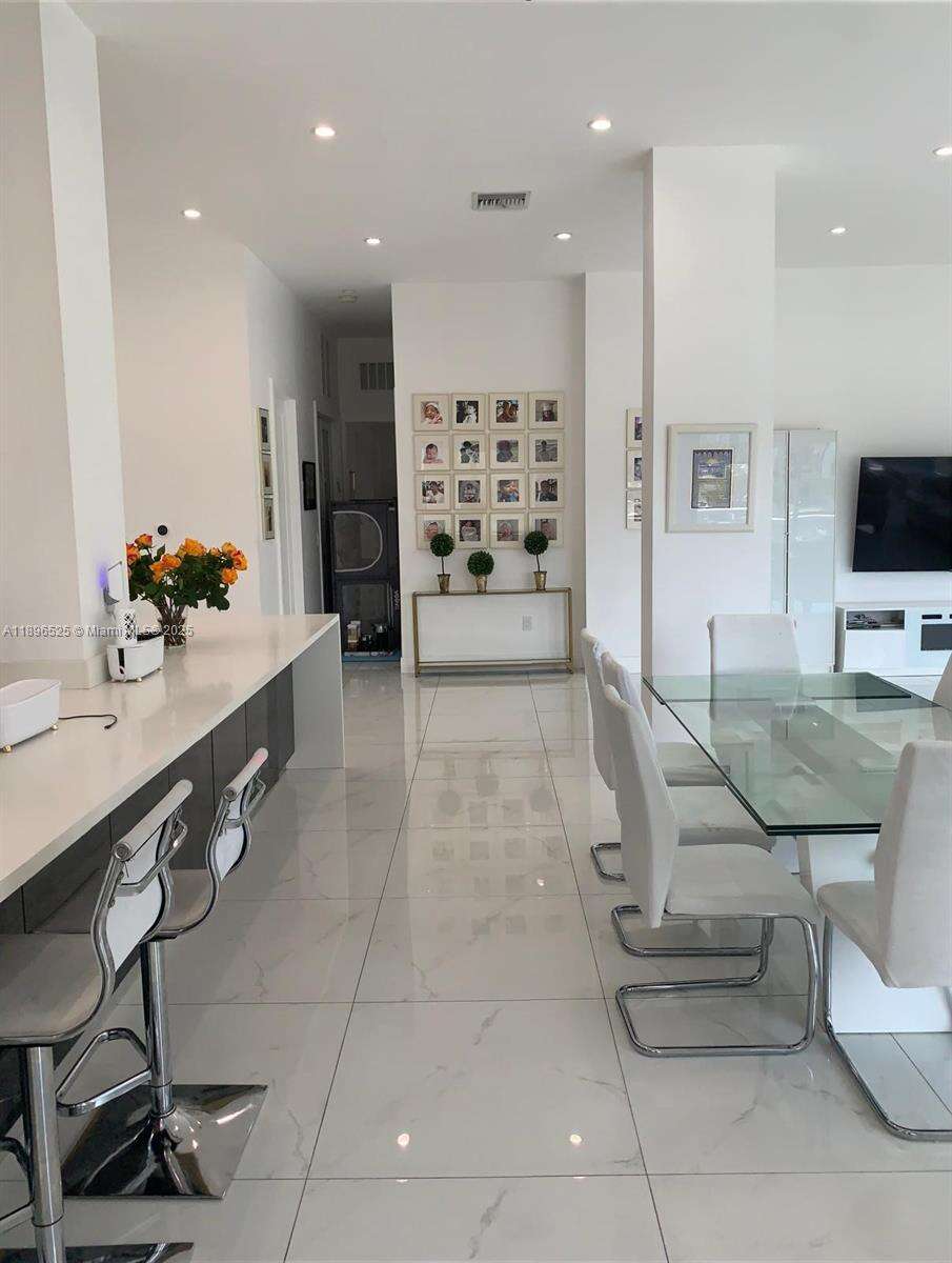 Aquarius at 2751 Ocean Dr, Hollywood, FL 33019 - For Sale photo 22