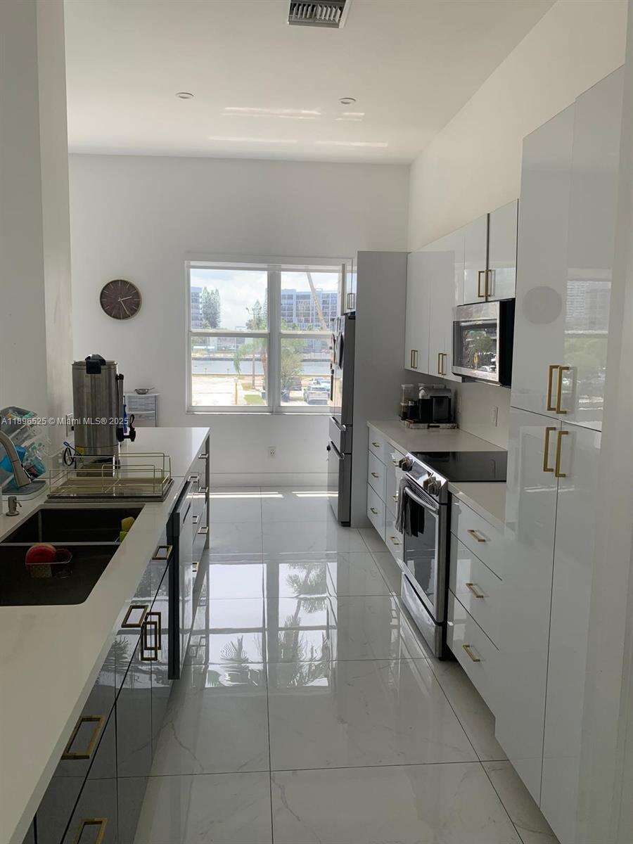 Aquarius at 2751 Ocean Dr, Hollywood, FL 33019 - For Sale photo 55