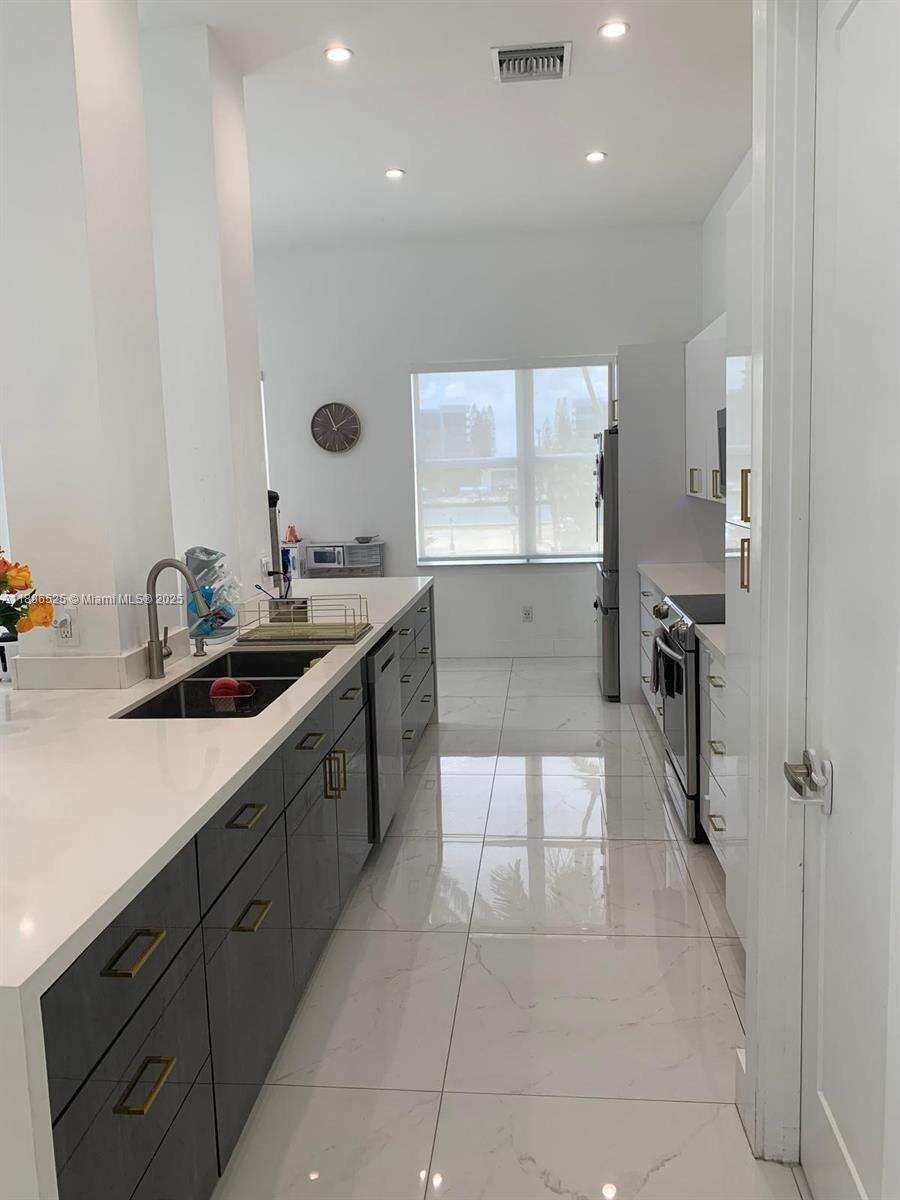 Aquarius at 2751 Ocean Dr, Hollywood, FL 33019 - For Sale photo 74