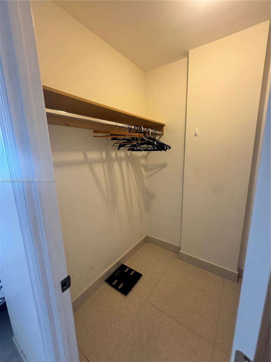 Ocean Reserve at 19370 Collins Ave, Sunny Isles Beach, FL 33160 - For Sale photo 9