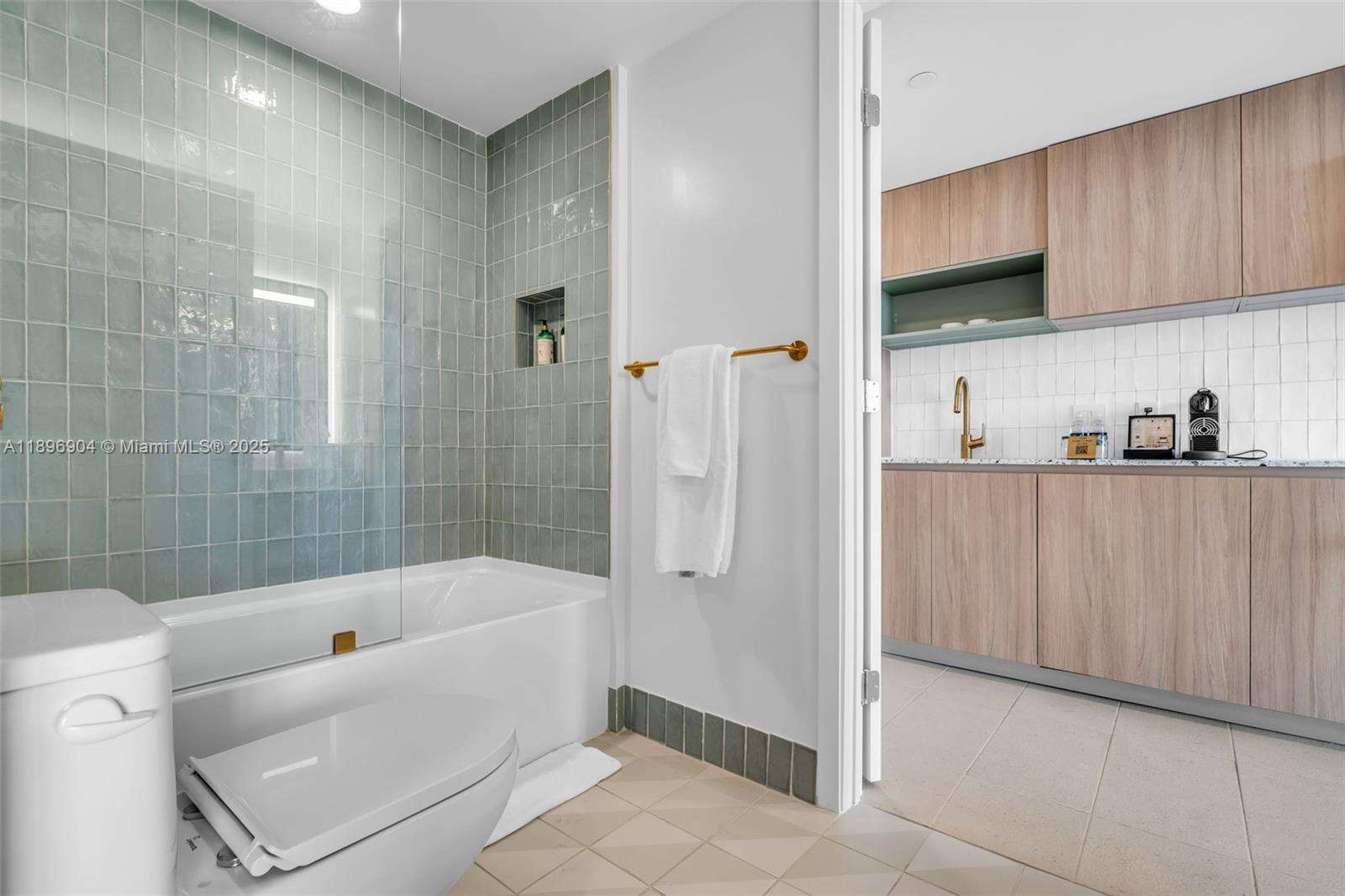 Natiivo | Gale Miami at 159 6th St, Miami, FL 33132 - For Sale photo 12
