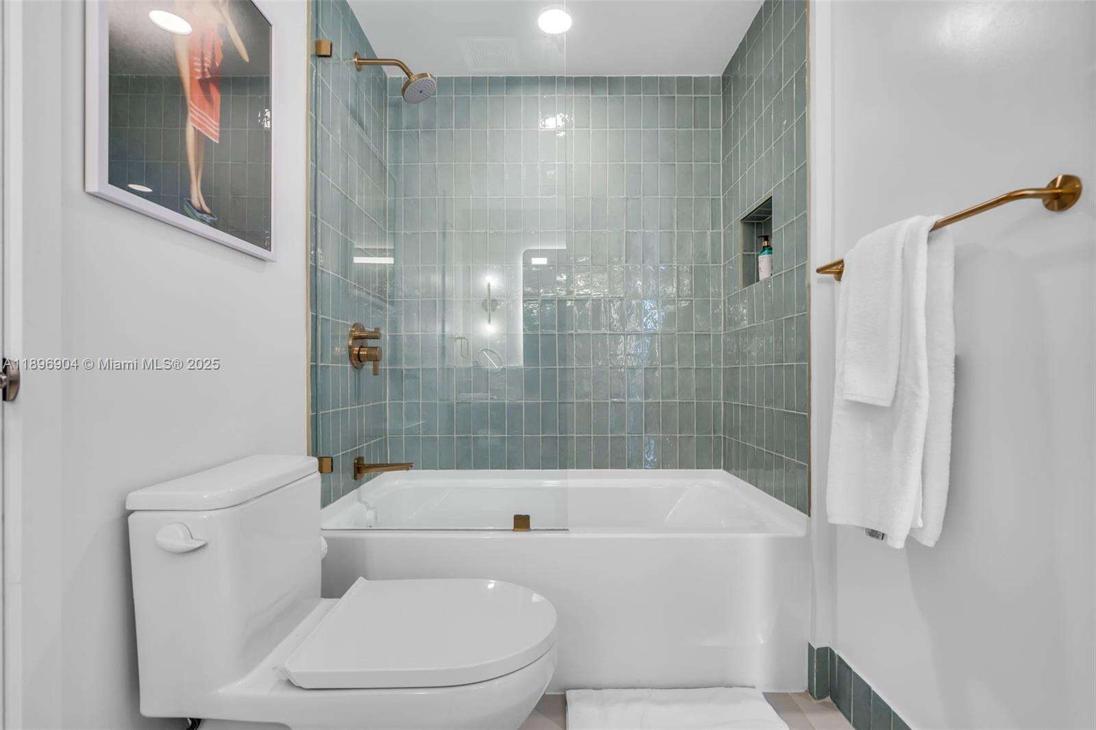 Natiivo | Gale Miami at 159 6th St, Miami, FL 33132 - For Sale photo 14