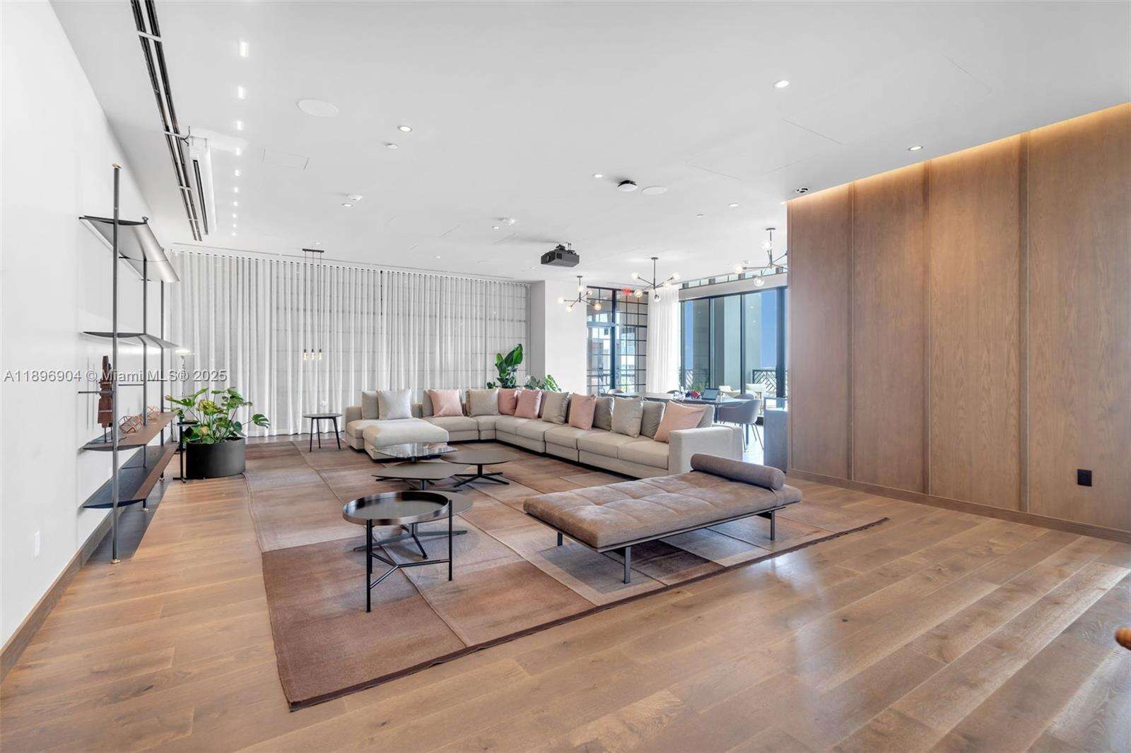 Natiivo | Gale Miami at 159 6th St, Miami, FL 33132 - For Sale photo 30