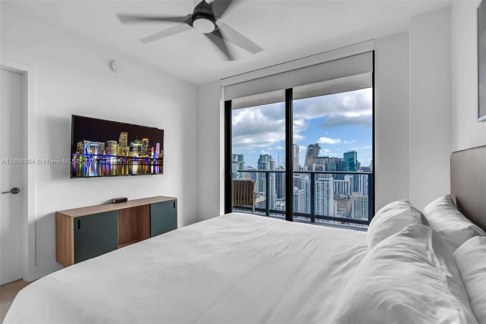 Natiivo | Gale Miami at 159 6th St, Miami, FL 33132 - For Sale photo 6