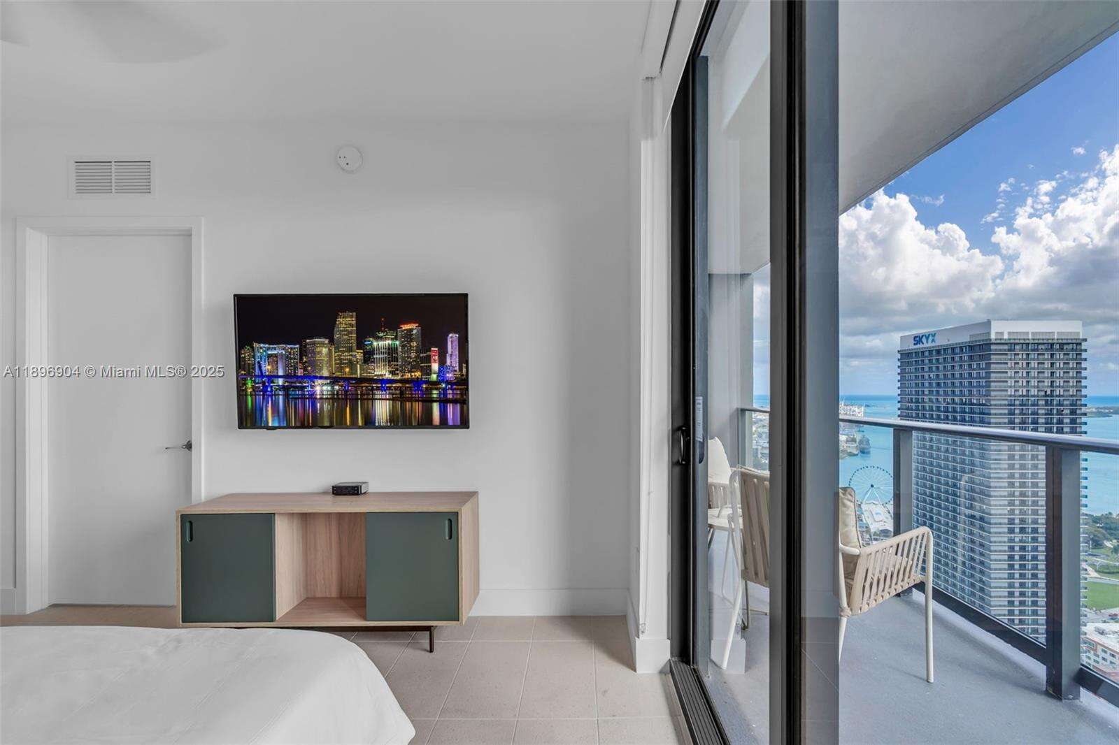 Natiivo | Gale Miami at 159 6th St, Miami, FL 33132 - For Sale photo 7