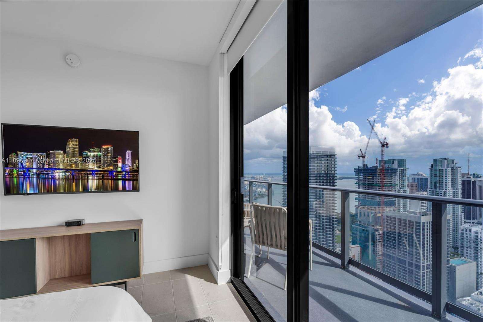 Natiivo | Gale Miami at 159 6th St, Miami, FL 33132 - For Sale photo 8