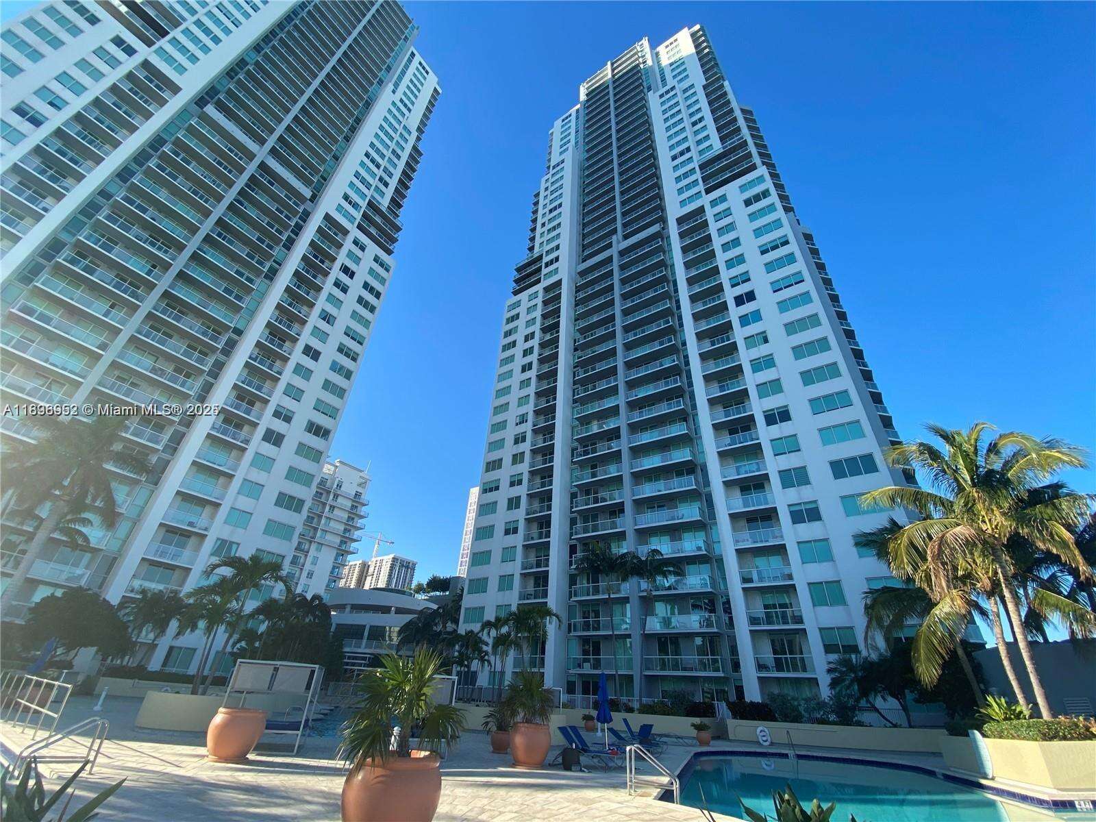 Vizcayne North at 244 Biscayne Blvd, Miami, FL 33132 - For Sale photo 1