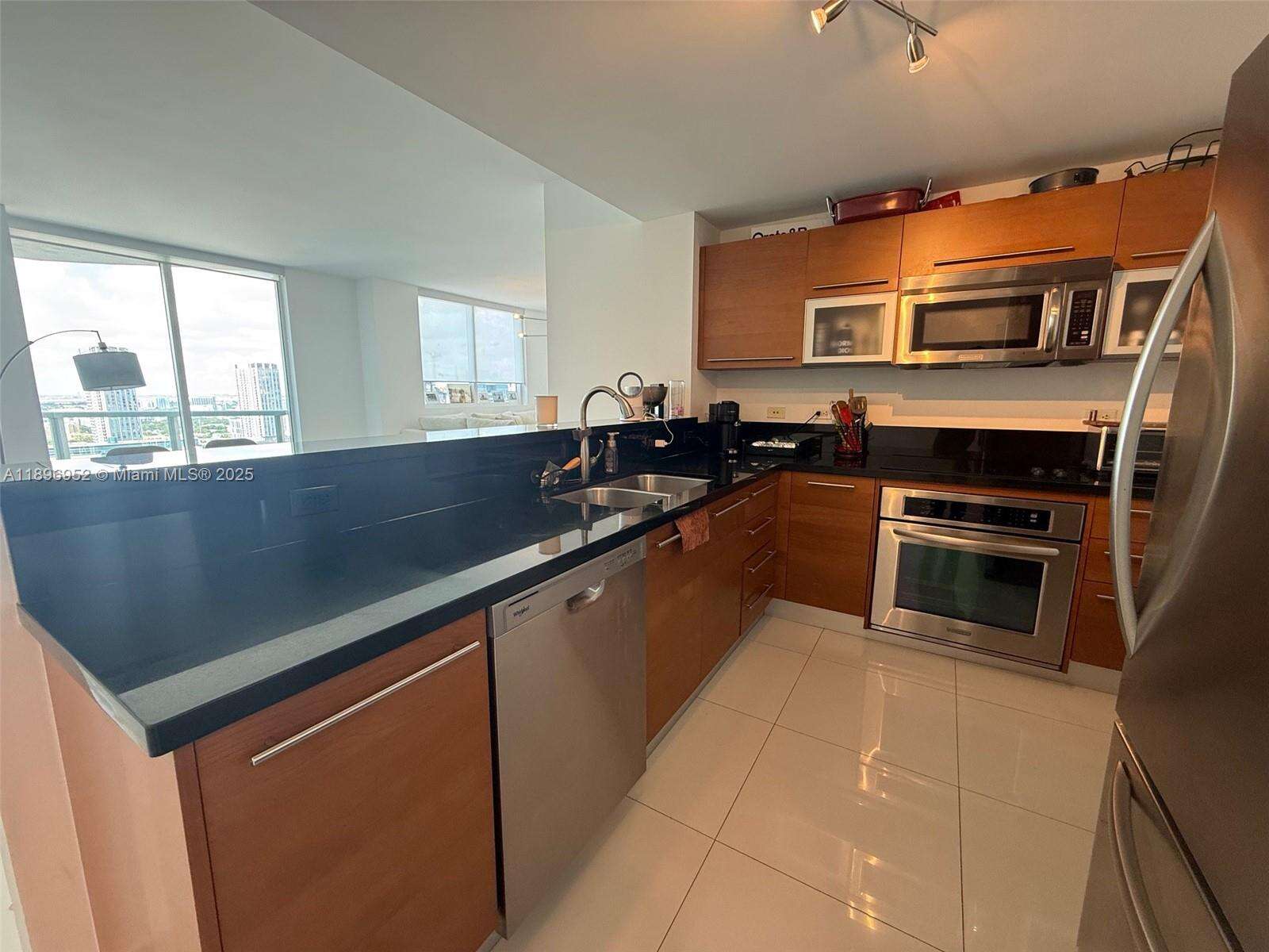 Vizcayne North at 244 Biscayne Blvd, Miami, FL 33132 - For Sale photo 12