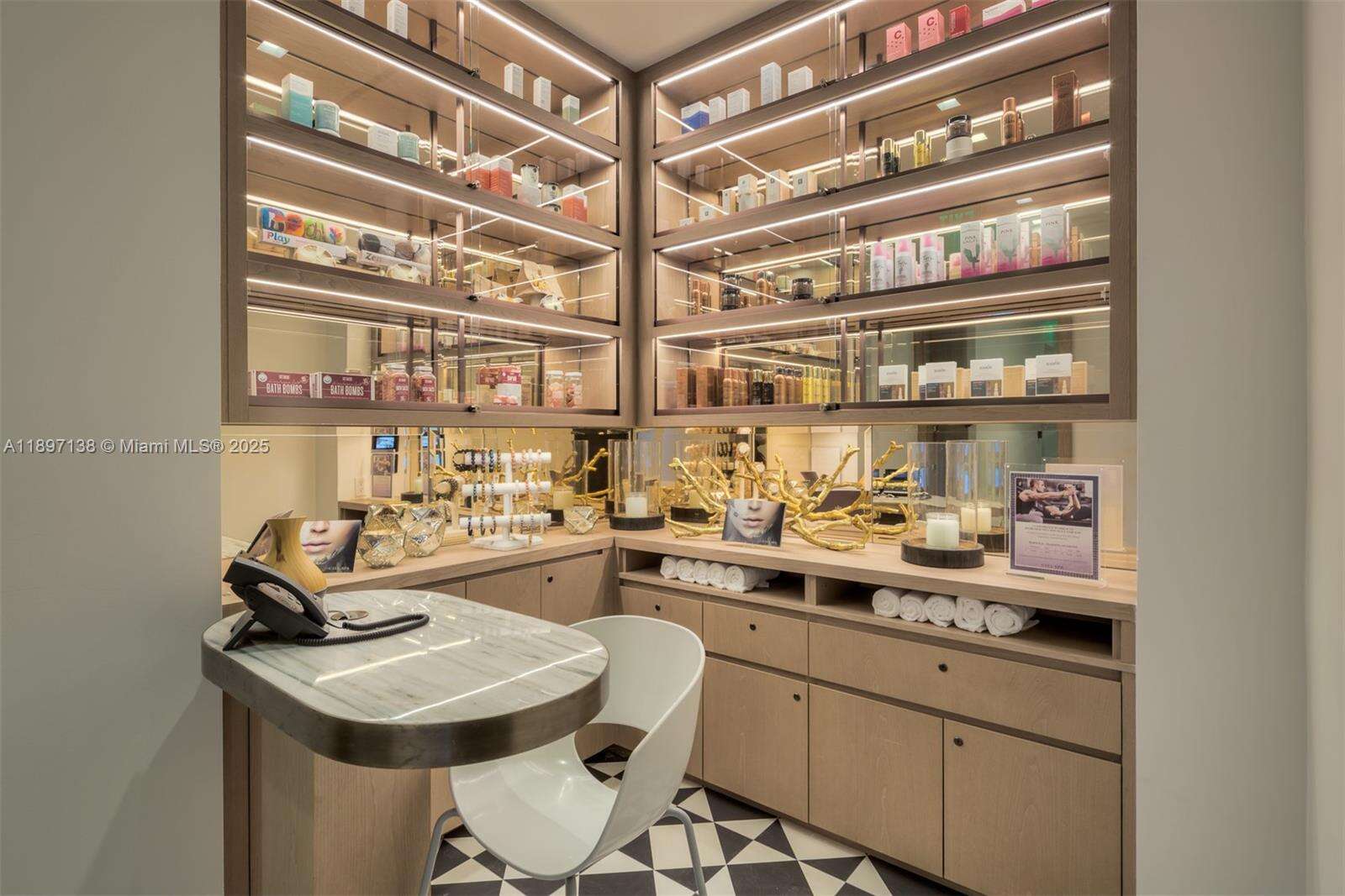 Sls Lux at 801 Miami Ave, Miami, FL 33130 - For Sale photo 36