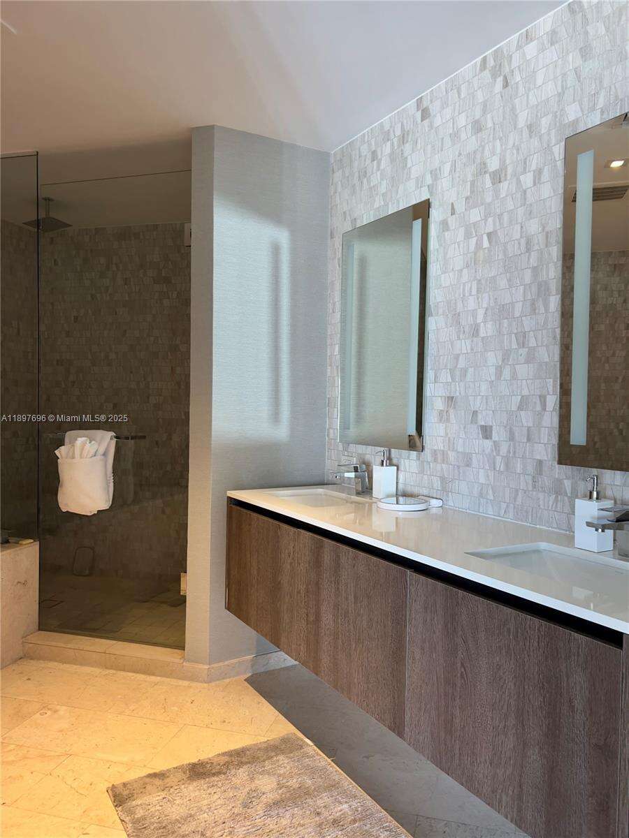 REACH - 68 6th St, Miami, FL 33131 | Picture 16