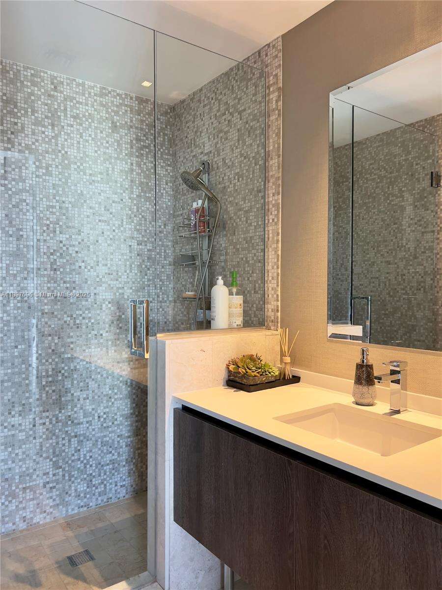 REACH - 68 6th St, Miami, FL 33131 | Picture 20