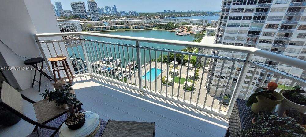 Del Prado at 18071 Biscayne Blvd, Aventura, FL 33160 - For Sale photo 1