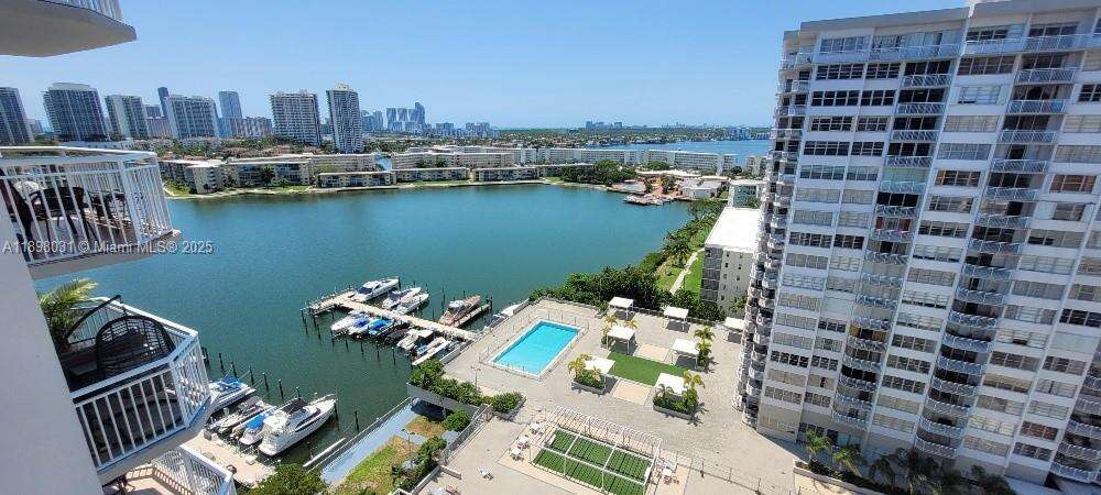 Del Prado at 18071 Biscayne Blvd, Aventura, FL 33160 - For Sale photo 2