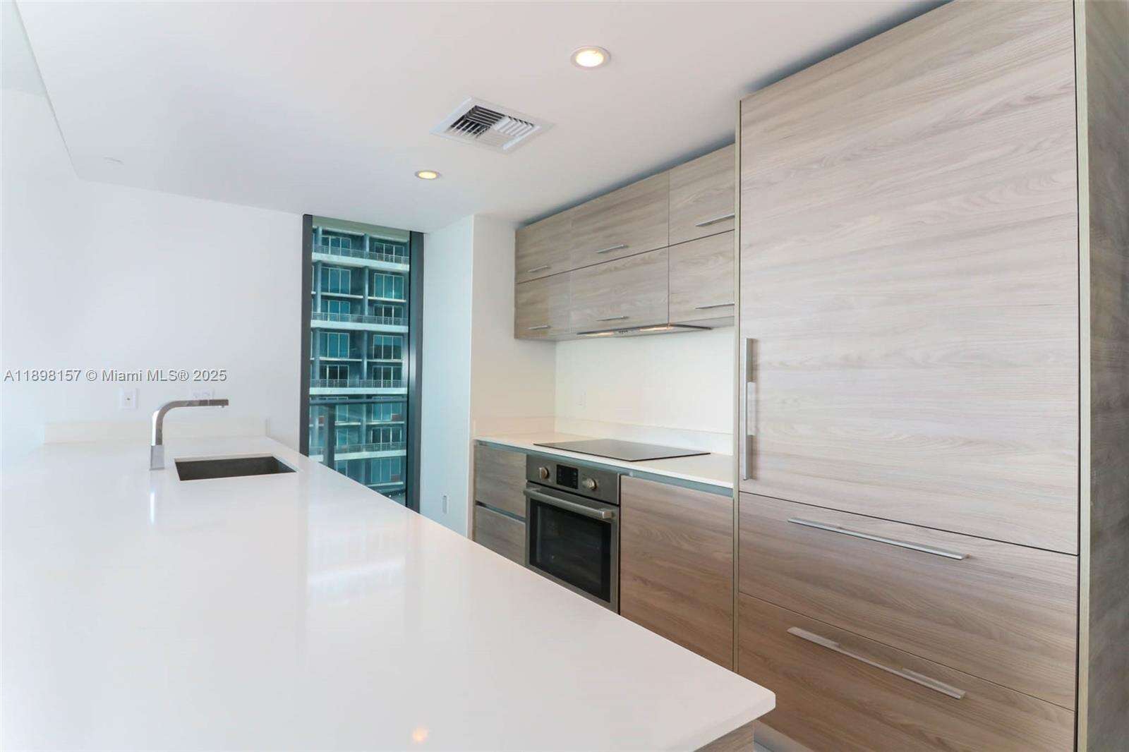 Sls Brickell at 1300 Miami, Miami, FL 33130 - For Sale photo 11