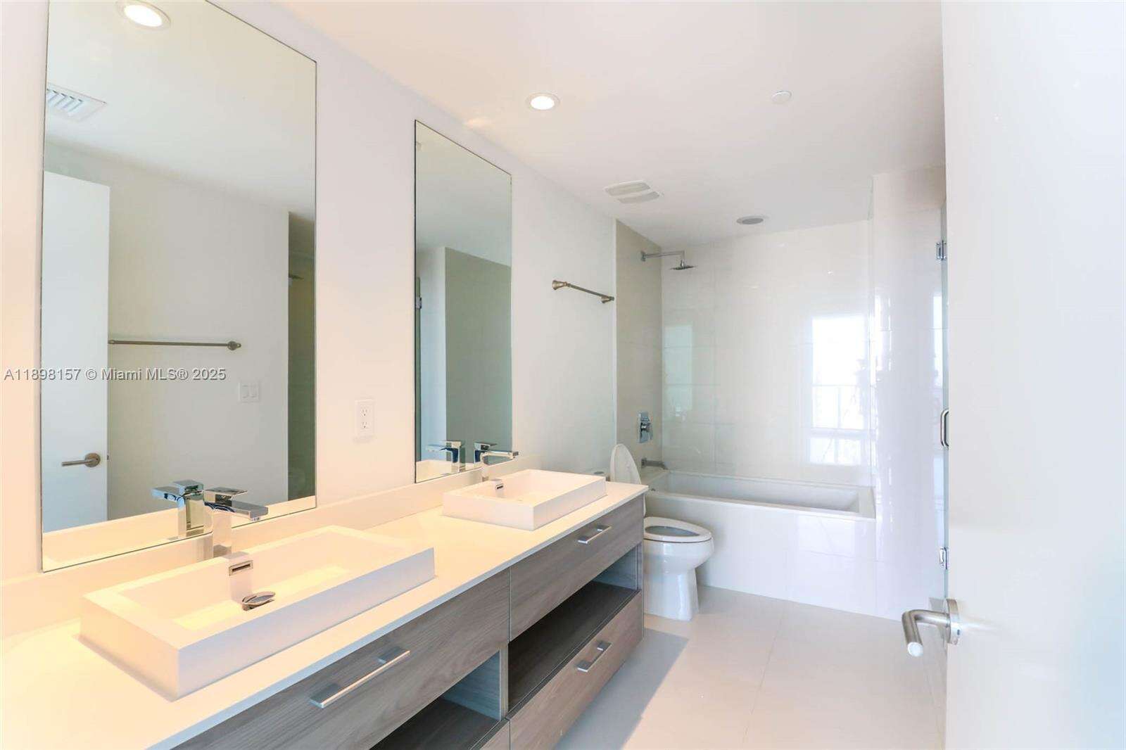 Sls Brickell at 1300 Miami, Miami, FL 33130 - For Sale photo 15