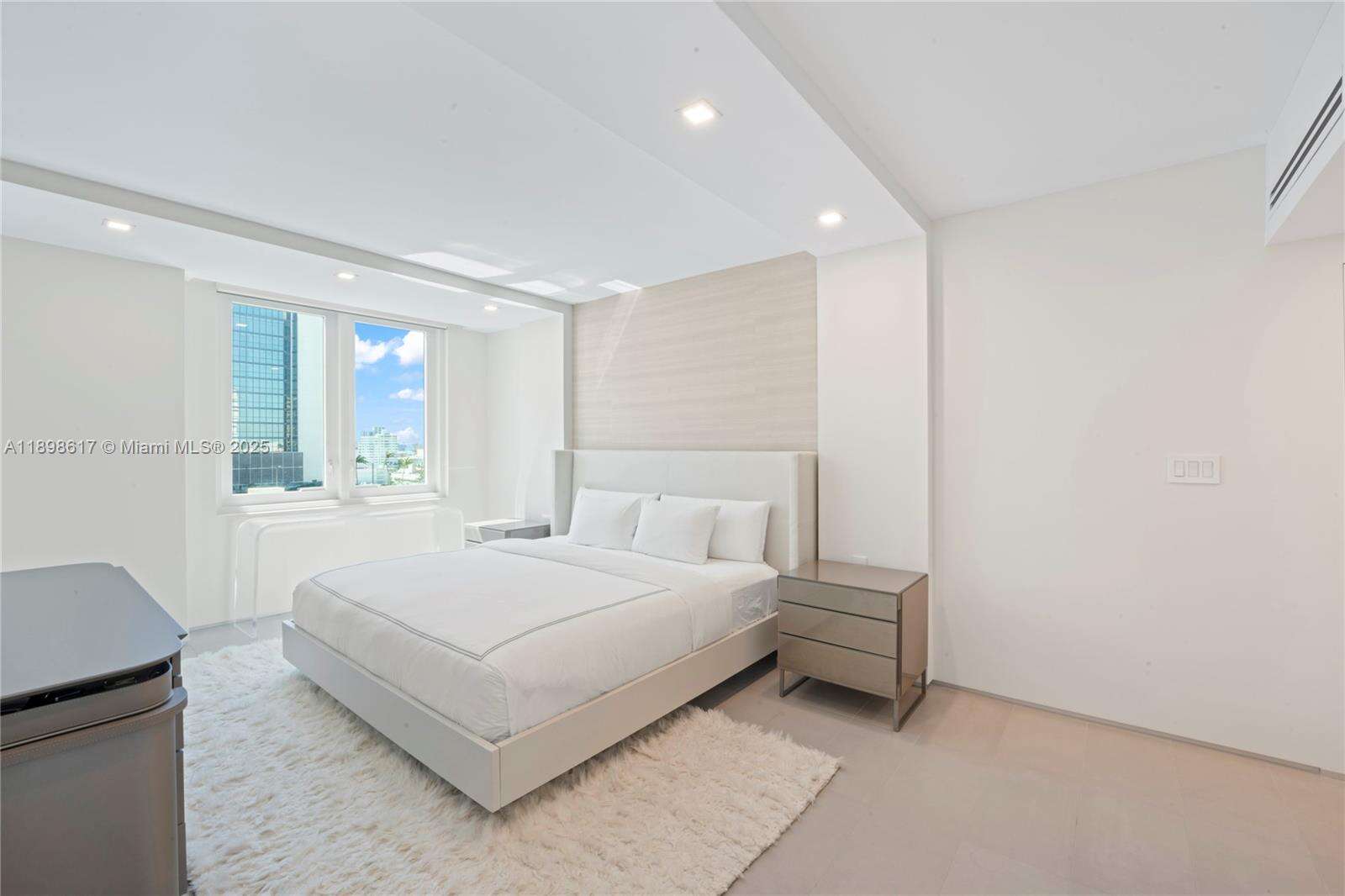 RONEY PALACE - 2301 Collins Ave, Miami Beach, FL 33139 | Picture 12