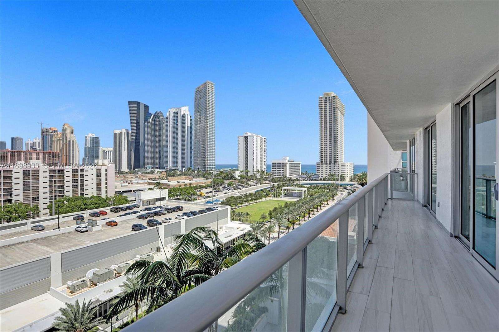 PARQUE TOWERS - 300 Sunny Isles Blvd, Sunny Isles Beach, FL 33160 | Picture 1