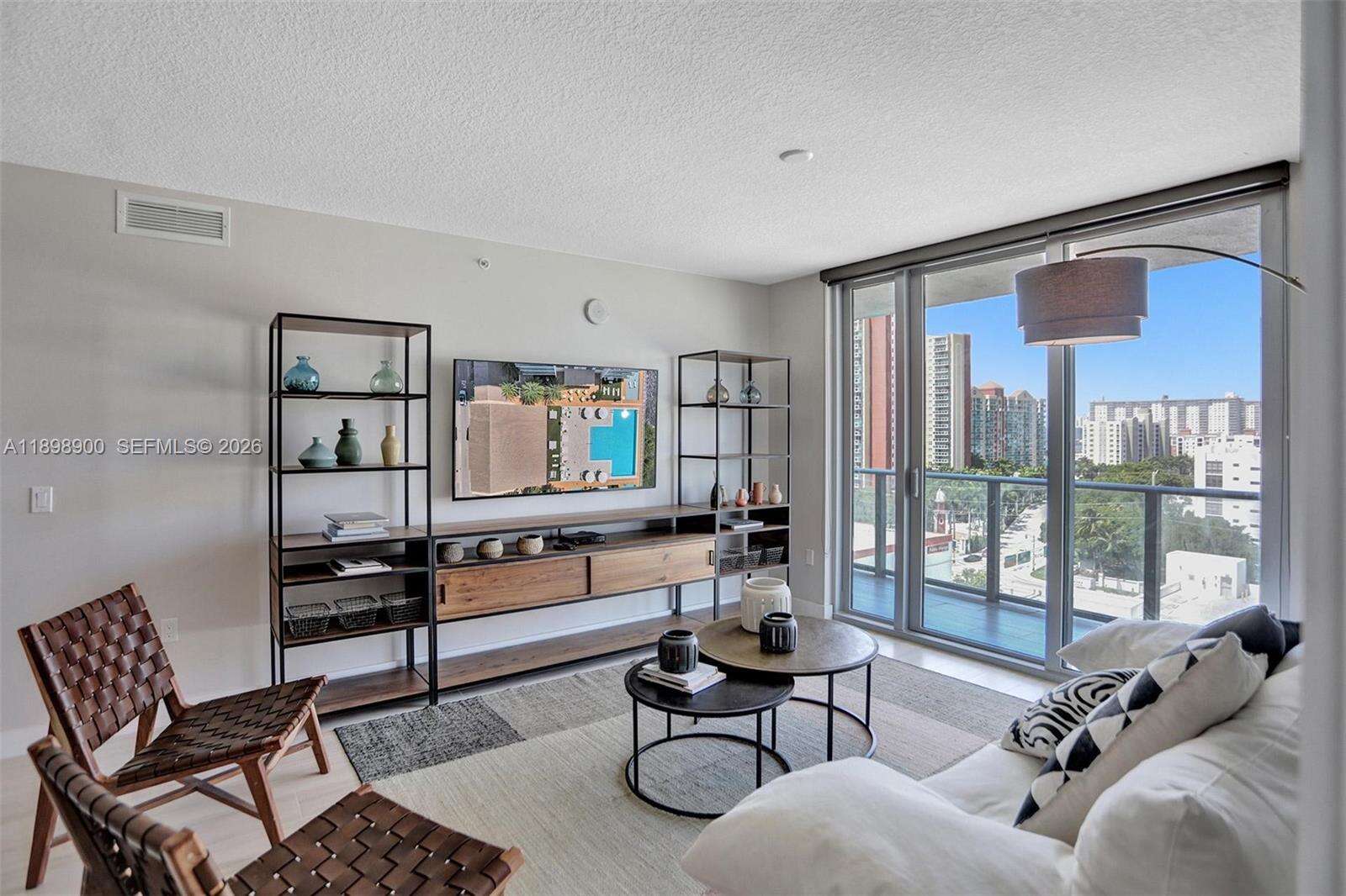 PARQUE TOWERS - 300 Sunny Isles Blvd, Sunny Isles Beach, FL 33160 | Picture 4