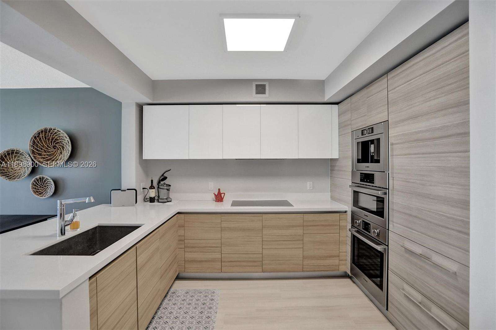 PARQUE TOWERS - 300 Sunny Isles Blvd, Sunny Isles Beach, FL 33160 | Picture 6