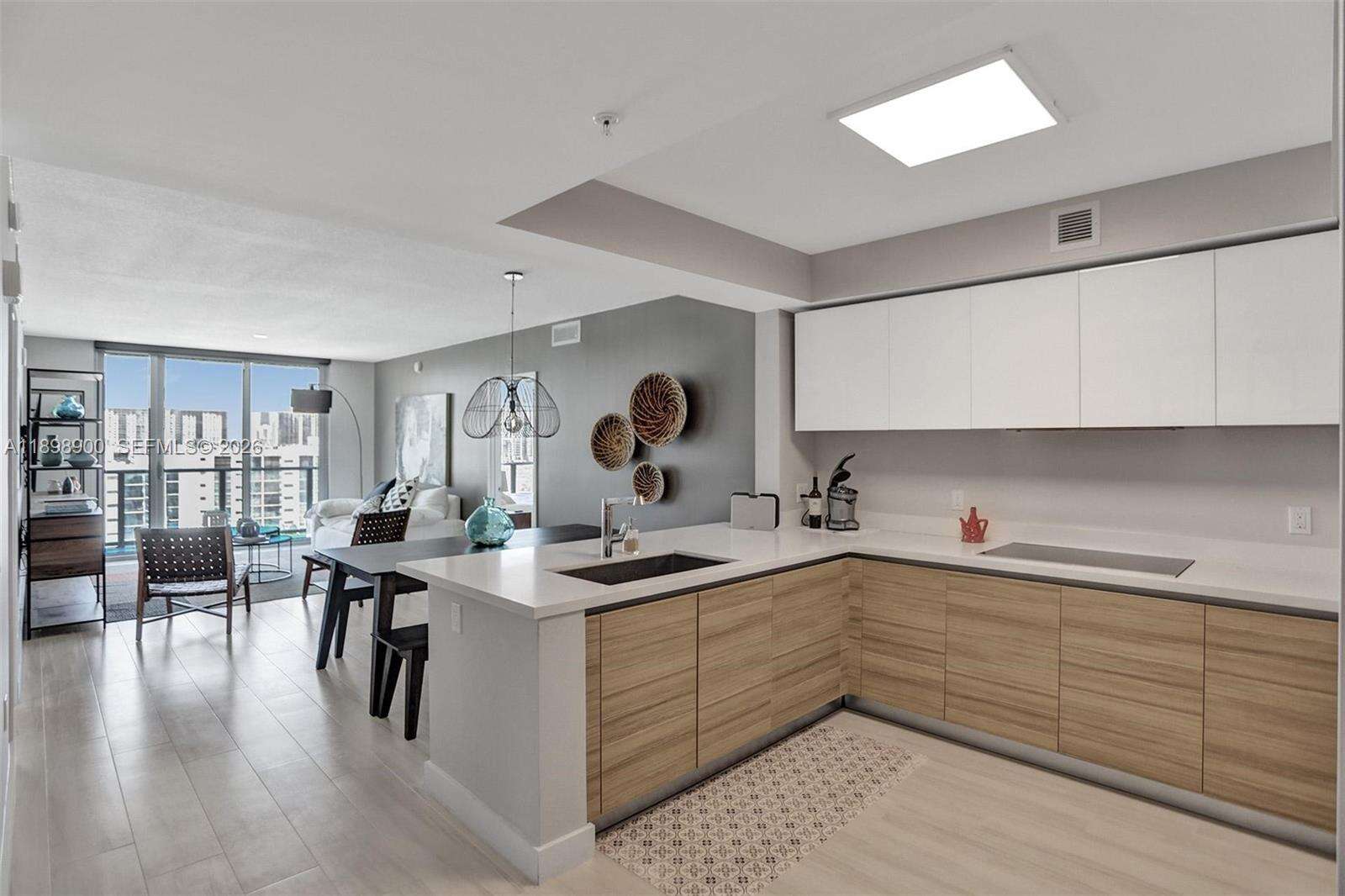 PARQUE TOWERS - 300 Sunny Isles Blvd, Sunny Isles Beach, FL 33160 | Picture 8