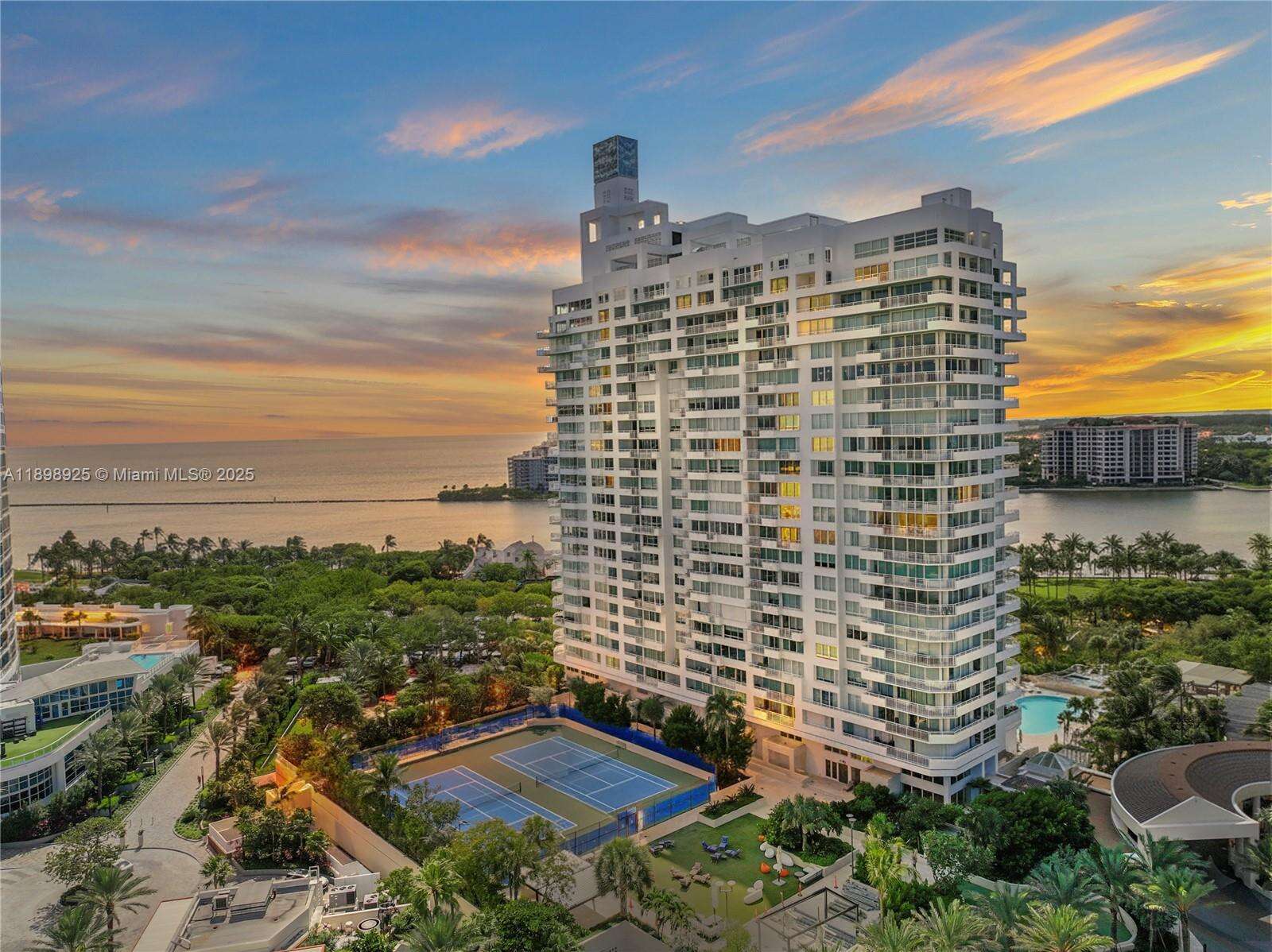SOUTH POINTE TOWERS CONDO I - 400 Pointe Dr, Miami Beach, FL 33139 | Picture 1