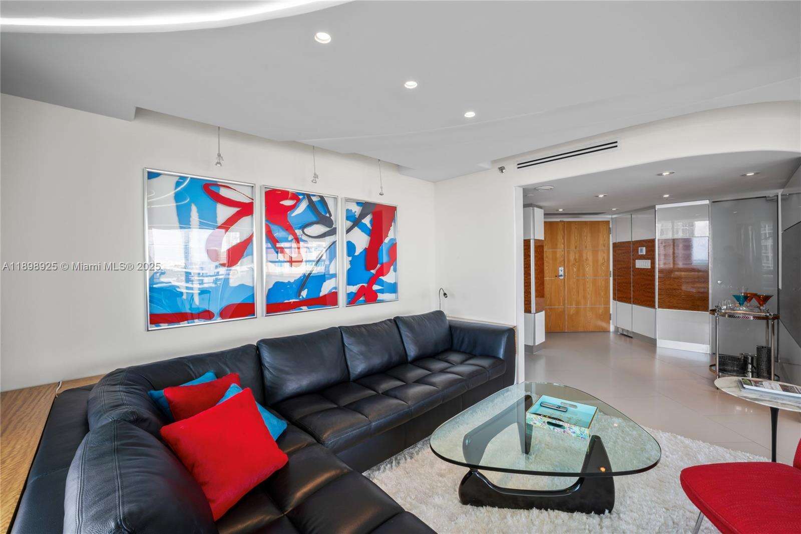 SOUTH POINTE TOWERS CONDO I - 400 Pointe Dr, Miami Beach, FL 33139 | Picture 7