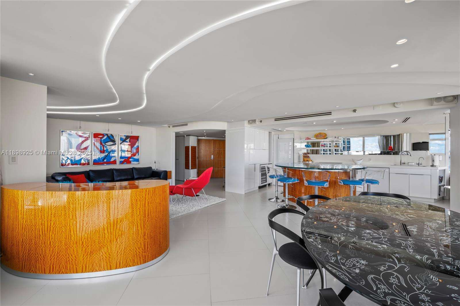 SOUTH POINTE TOWERS CONDO I - 400 Pointe Dr, Miami Beach, FL 33139 | Picture 8