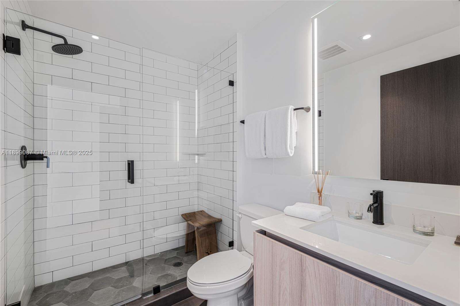 398 NE 5TH STREET - 398 5th St, Miami, FL 33132 | Picture 17