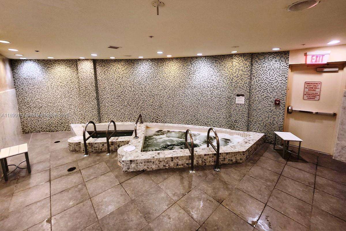 Vizcayne South at 253 2 St, Miami, FL 33132 - For Sale photo 36