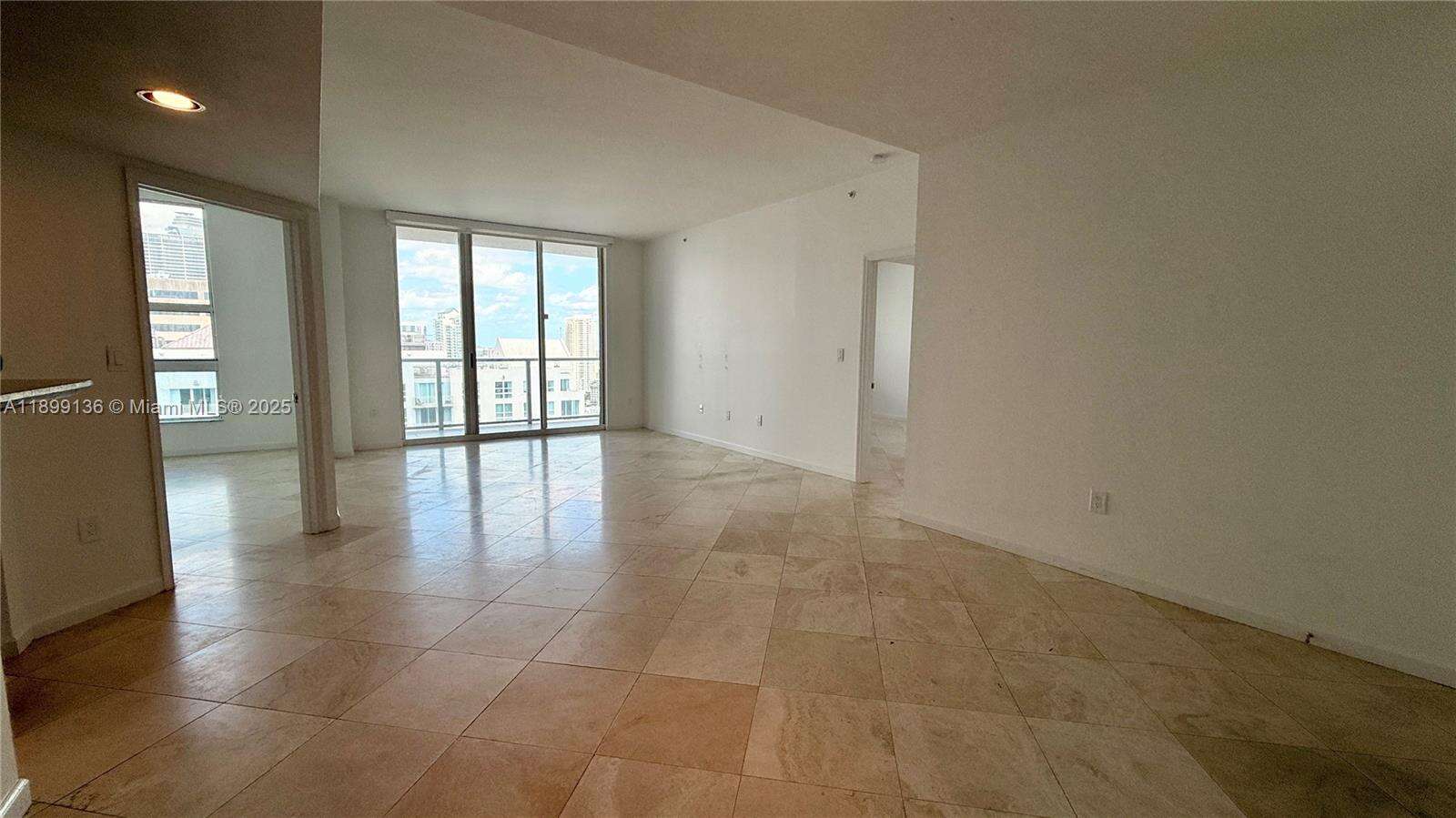 The Mark On Brickell at 1155 Brickell Bay Dr, Miami, FL 33131 - For Sale photo 2