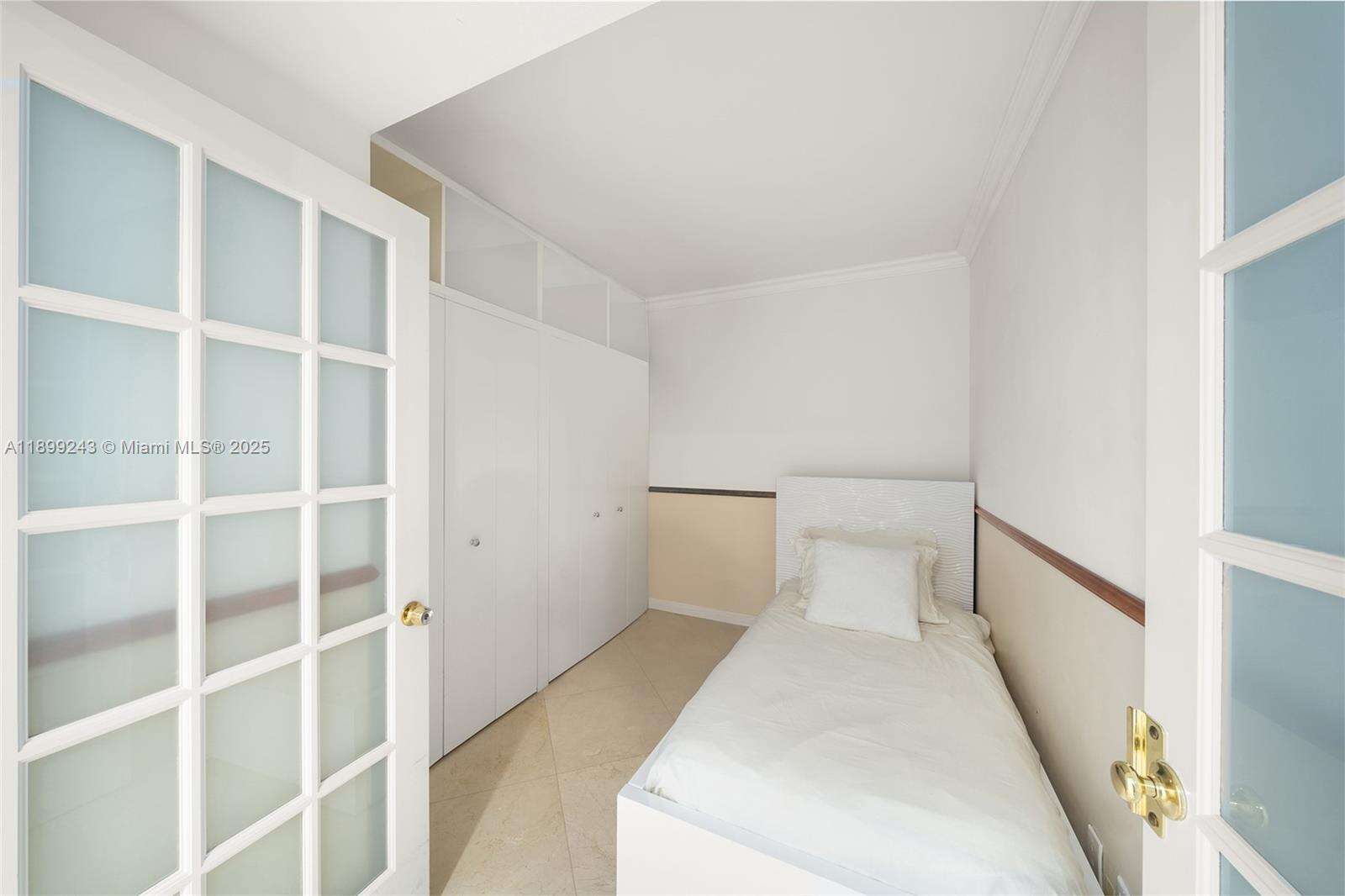 GREEN DIAMOND - 4775 Collins Ave, Miami Beach, FL 33140 | Picture 24