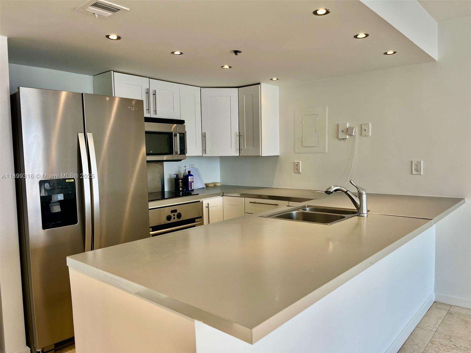 Grandview Palace at 7601 Treasure Dr, North Bay Village, FL 33141 - For Sale photo 14