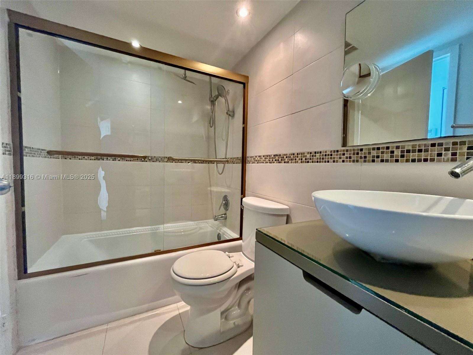 Grandview Palace at 7601 Treasure Dr, North Bay Village, FL 33141 - For Sale photo 5