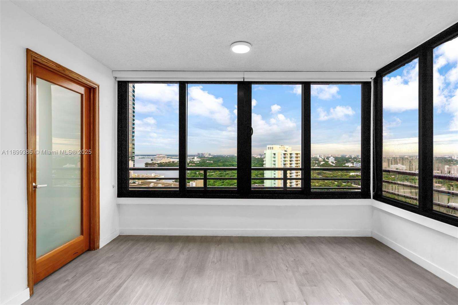 Brickell Bay Club at 2333 Brickell Ave, Miami, FL 33129 - For Sale photo 2