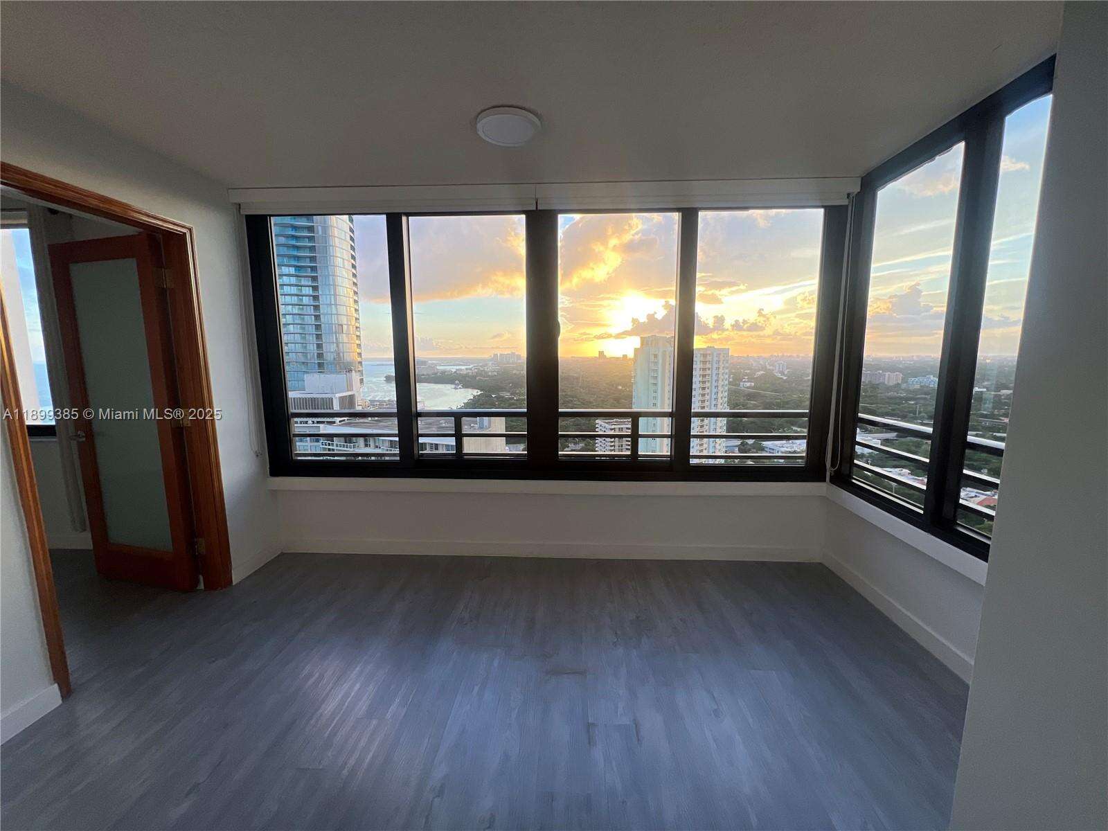 Brickell Bay Club at 2333 Brickell Ave, Miami, FL 33129 - For Sale photo 3