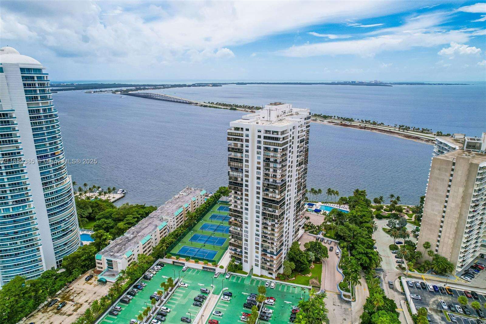 Brickell Bay Club at 2333 Brickell Ave, Miami, FL 33129 - For Sale photo 38