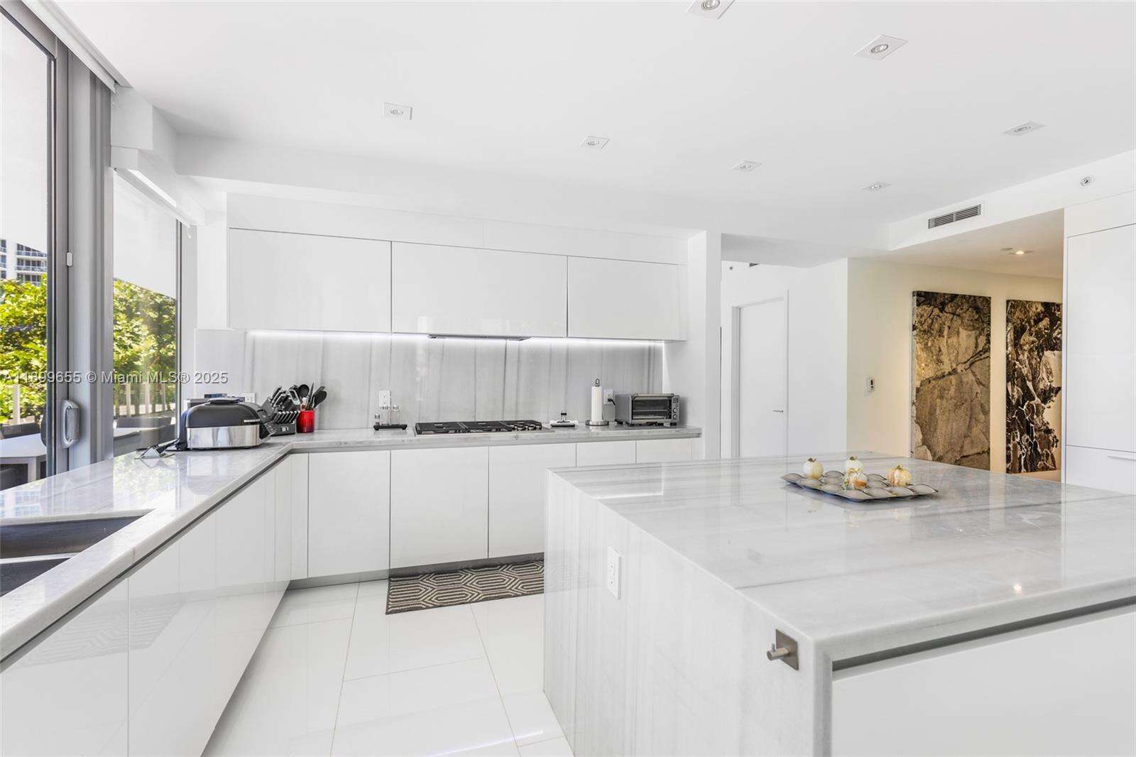 ONE OCEAN - 1 Collins Ave, Miami Beach, FL 33139 | Picture 19