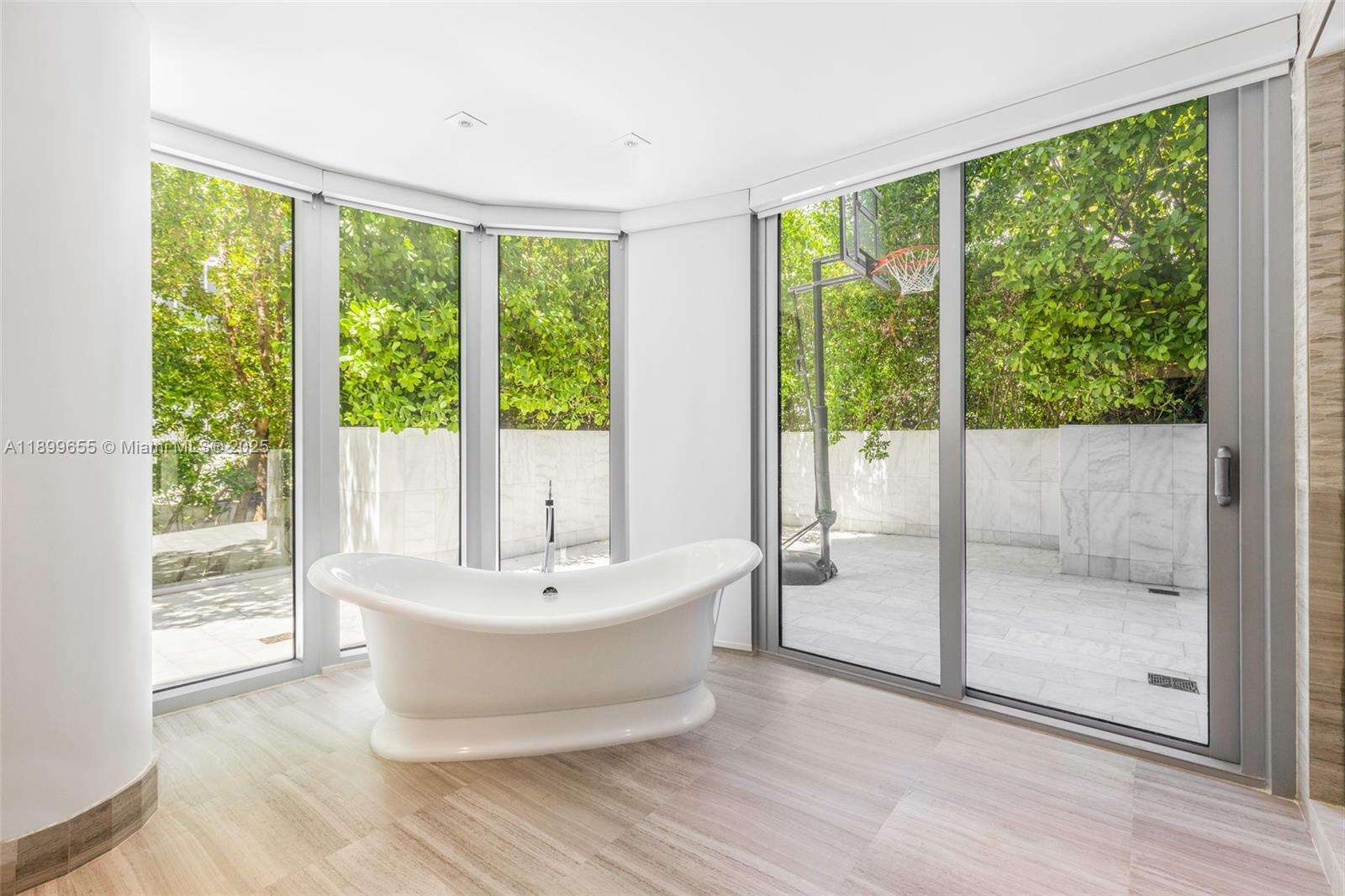 ONE OCEAN - 1 Collins Ave, Miami Beach, FL 33139 | Picture 35