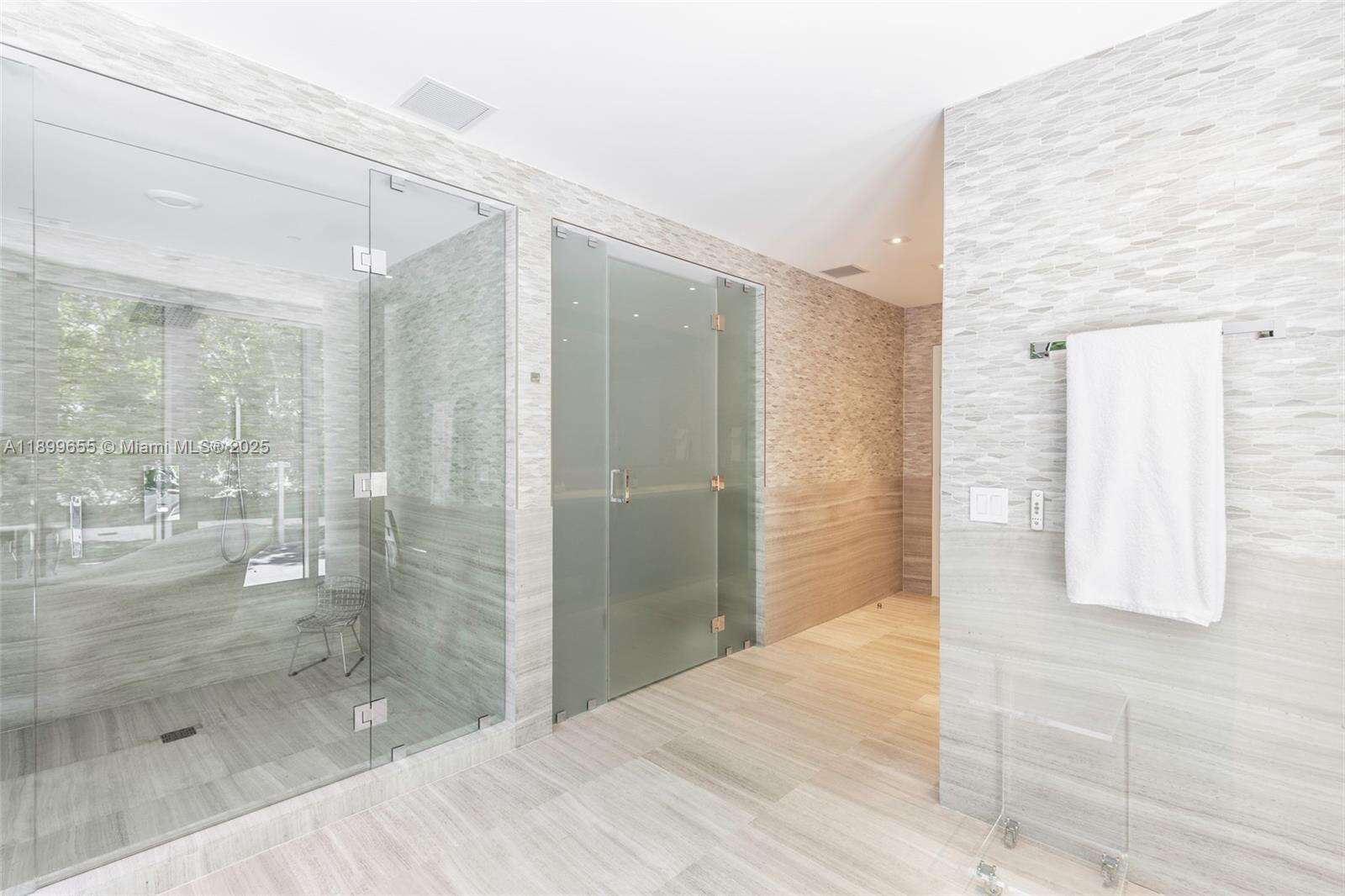 ONE OCEAN - 1 Collins Ave, Miami Beach, FL 33139 | Picture 36