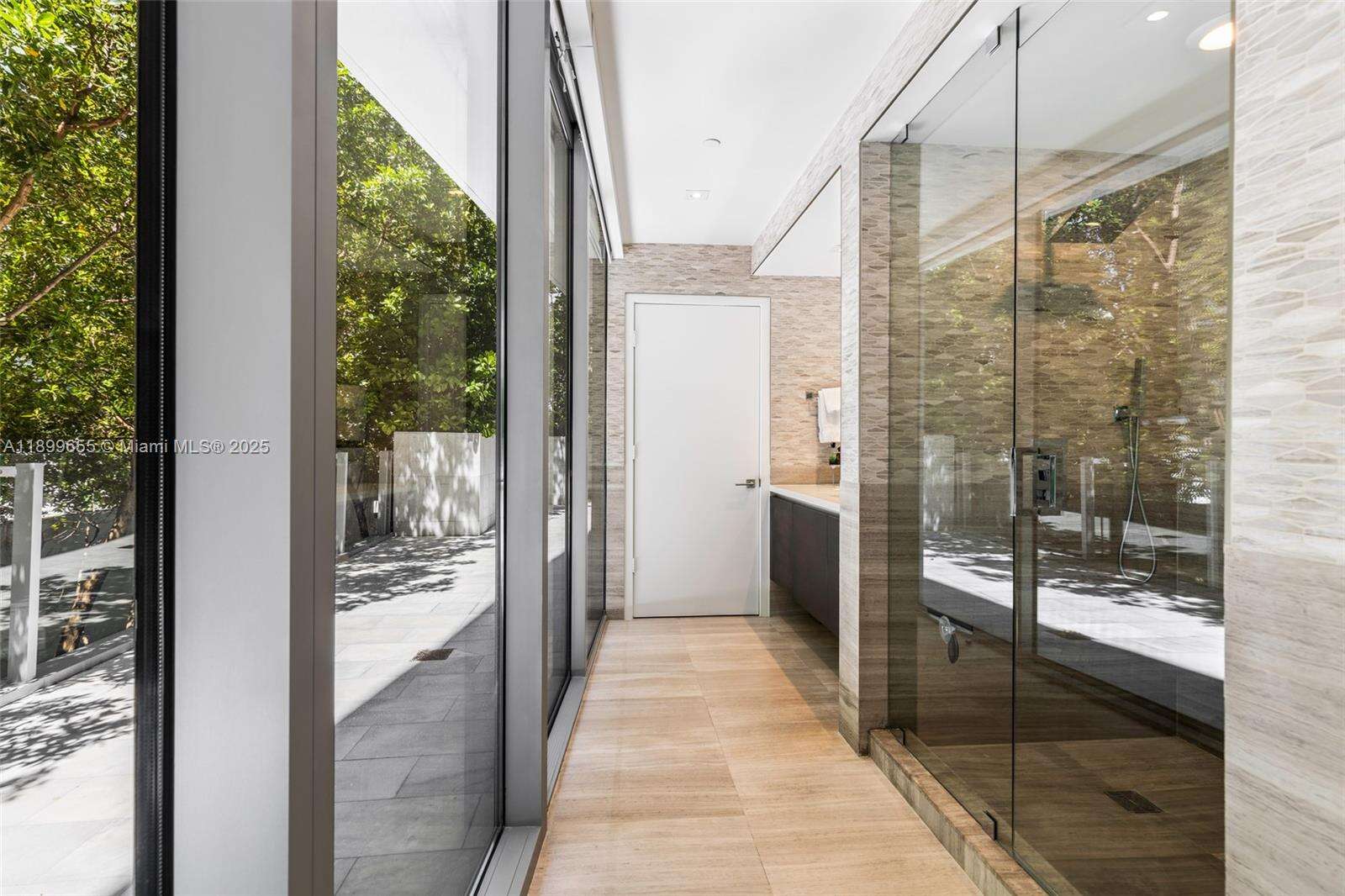 ONE OCEAN - 1 Collins Ave, Miami Beach, FL 33139 | Picture 37