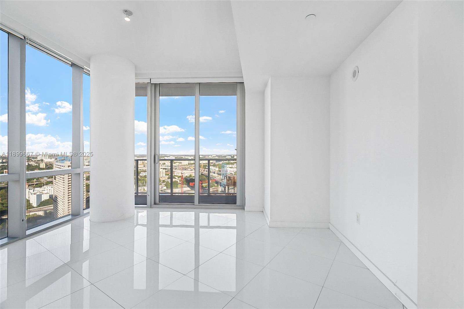 Paramount Miami Worldcenter at 851 1st Ave, Miami, FL 33132 - For Sale photo 17