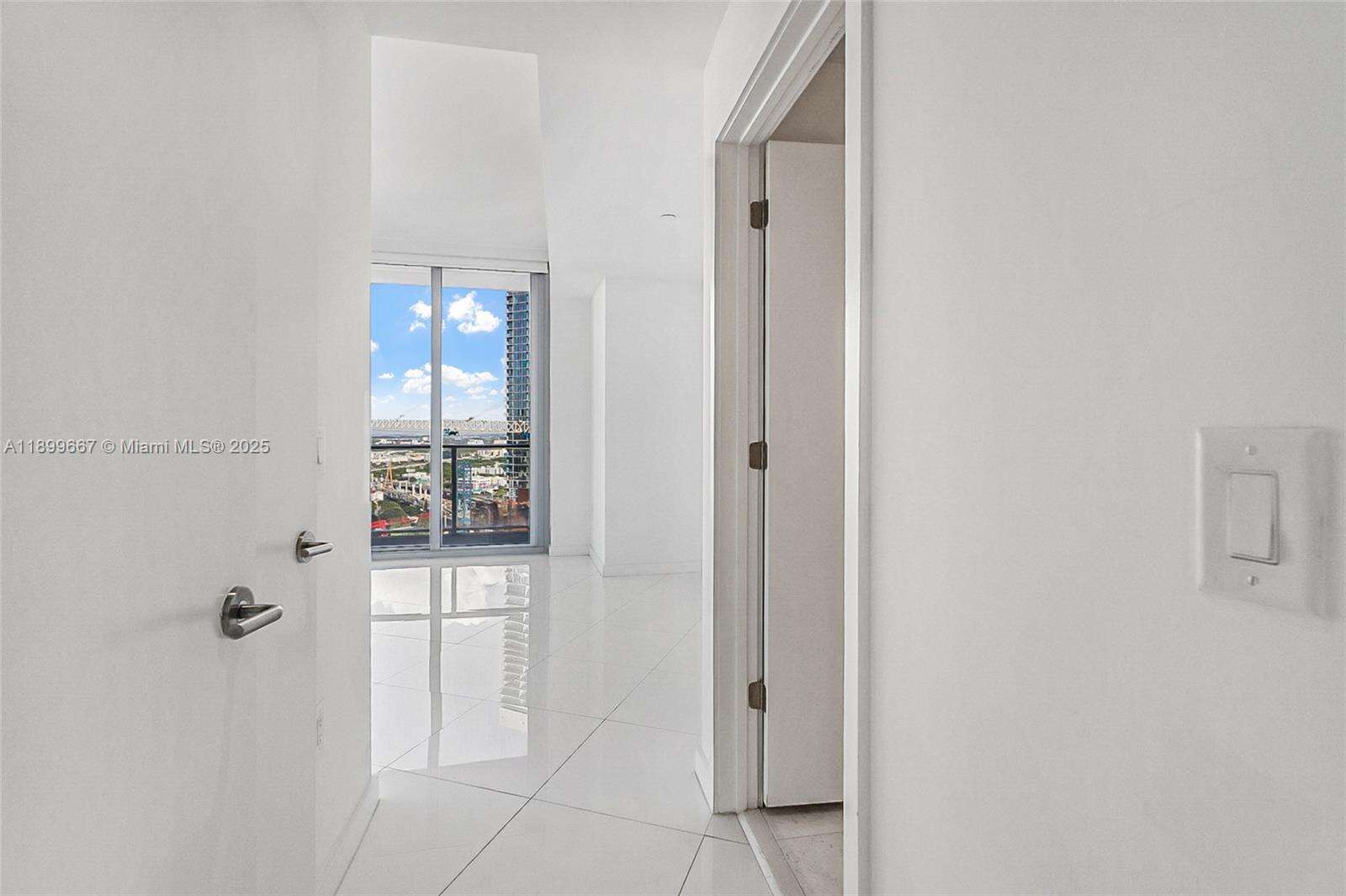Paramount Miami Worldcenter at 851 1st Ave, Miami, FL 33132 - For Sale photo 19