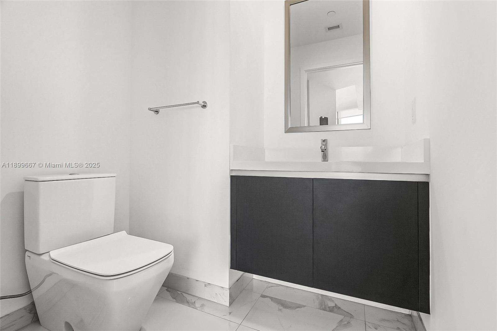 Paramount Miami Worldcenter at 851 1st Ave, Miami, FL 33132 - For Sale photo 20