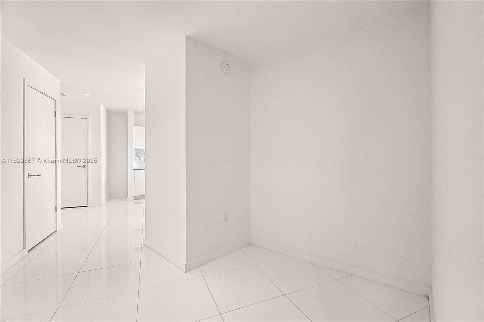 Paramount Miami Worldcenter at 851 1st Ave, Miami, FL 33132 - For Sale photo 21